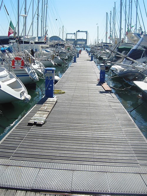 Posizionamento pontili di ormeggio